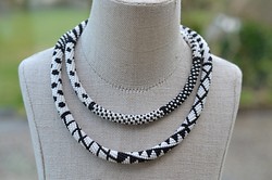 Textilschmuck Standnummer: 184