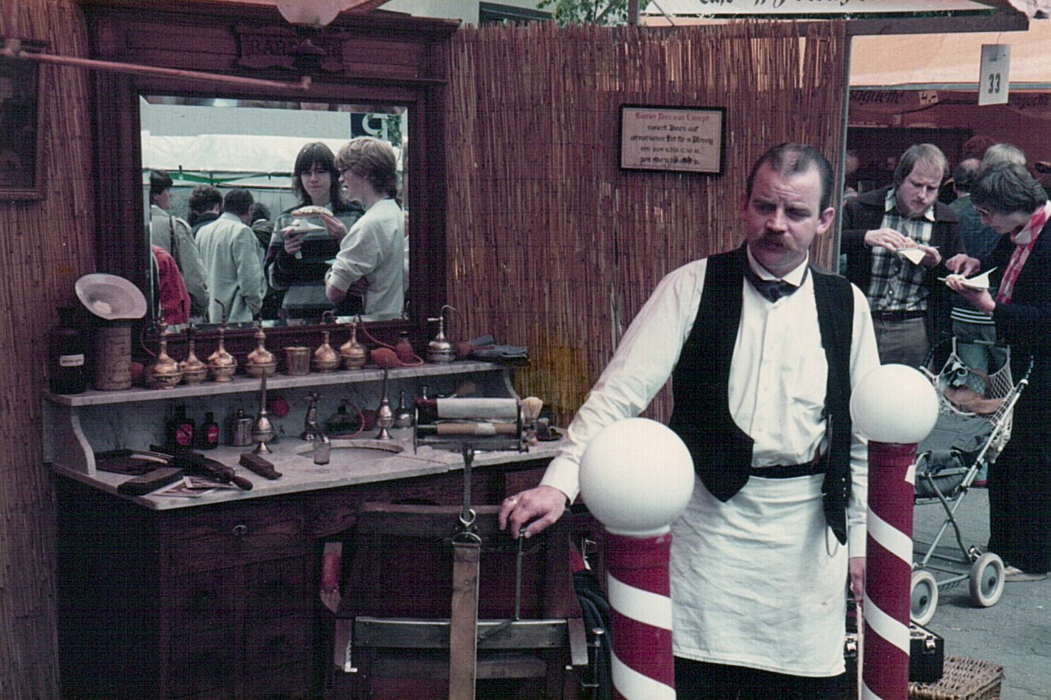 Flachsmarkt rund um Burg Linn